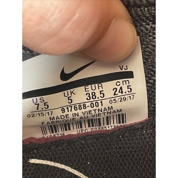 Nike‎ Roshe Two Flyknit V2 Women’s Shoes Size 7.5 US Running Training 917688-001 - Picture 6 of 10